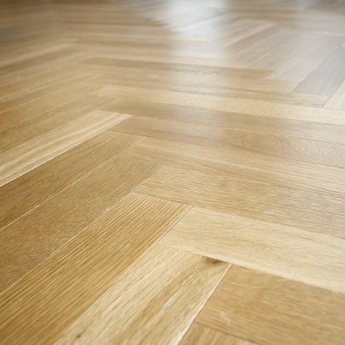 Mehrschichtparkett - SURCO interiors - Nussbaum / Fischgrät / geölt