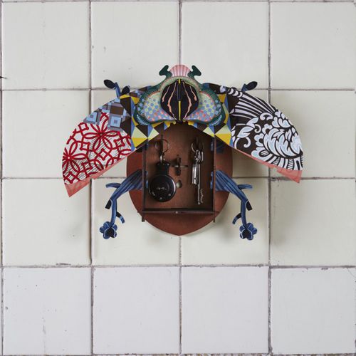 Wandmontiertes Regal - JOHN - MIHO UNEXPECTED THING - originelles Design / MDF / mit Stauraum