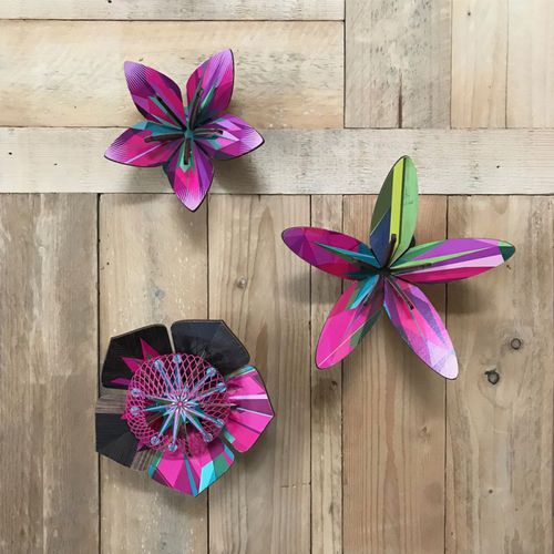 MDF-Skulptur - ULTRAVIOLET  - MIHO UNEXPECTED THING - Wand