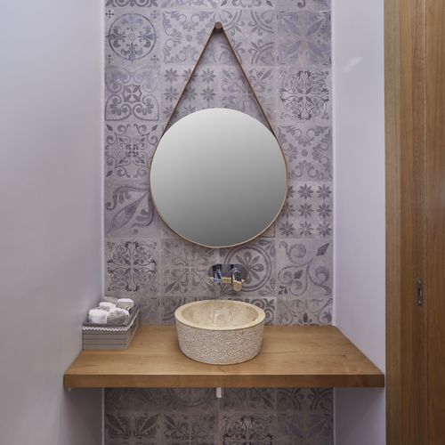 Wandmontierter Spiegel - ROBERT - Casual Home & Contract - Contract / modern / rund