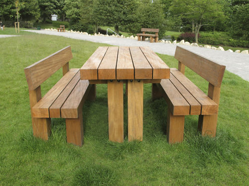 Moderner Picknicktisch - CHESHUNT  - Furnitubes - Holz / rechteckig / für öffentliche Bereiche