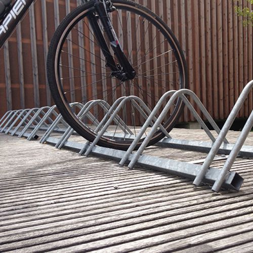Bodenstehender Fahrradständer - INFINITE - Bailey streetscene - für öffentliche Bereiche / galvanisiertem Stahl / für professionellen Einsatz