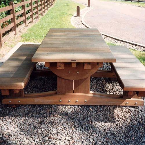 Moderne Tischgarnitur - AYRSHIRE - Woodscape. - Holz / für Außenbereich / für öffentliche Bereiche