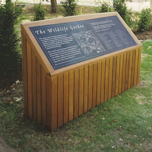 Infotafel für öffentliche Bereiche - Woodscape.