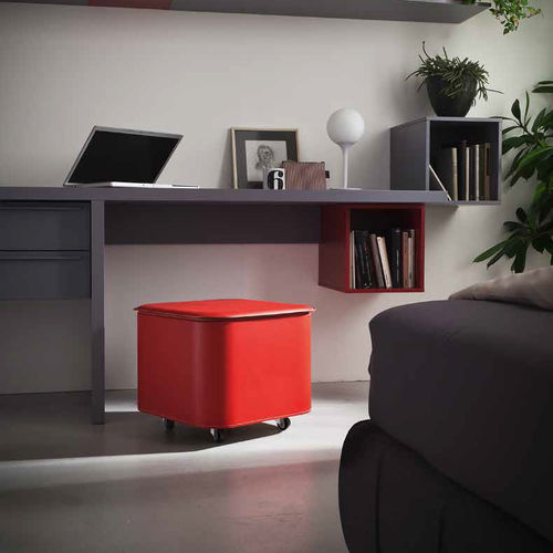 Modernes Sitzkissen - PUFFO - Limac Design® - Leder / Sperrholz / quadratisch