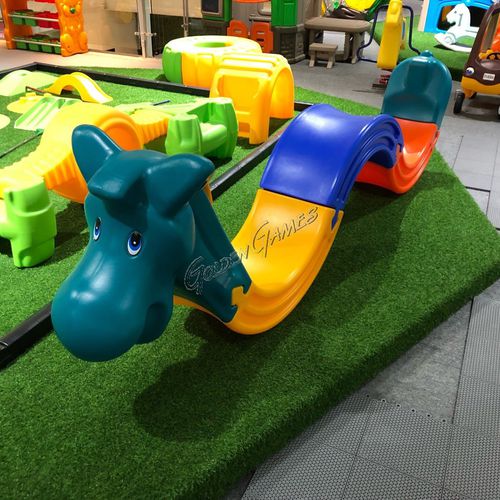 Spielmöbel - PLASTIC DRAGON - GOLDEN GAMES SRL