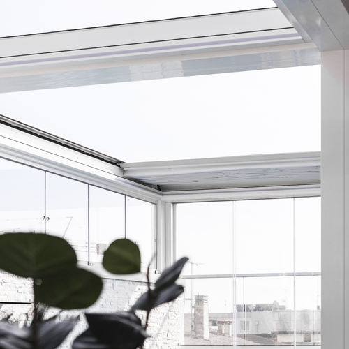 Selbsttragende Pergola - OVER - MORE SPACE - Metall / bioklimatisch / einziehbar