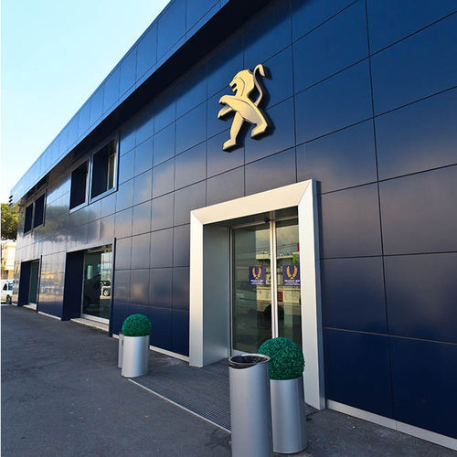 Paneel-Fassadenverkleidung - PEUGEOT CONTAUTO DUE - ALUCOBOND - Stahl / Aluminium / Verbundwerkstoff