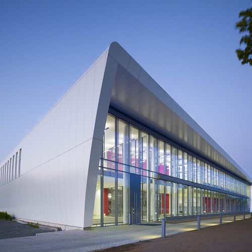 Paneel-Fassadenverkleidung - HALL SMA AG - ALUCOBOND - Aluminium / Verbundwerkstoff / zum Einrasten