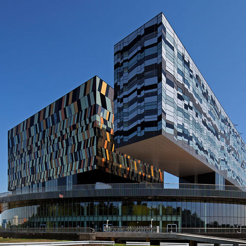 Paneel-Fassadenverkleidung - SCHOOL OF MANAGEMENT, SKOLKOVO - ALUCOBOND - Aluminium / Verbundwerkstoff / zum Einrasten