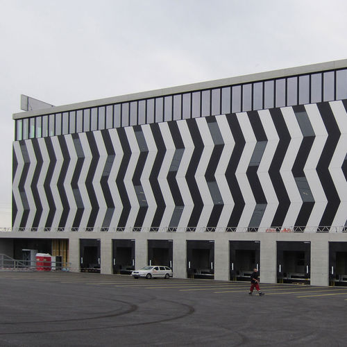 Paneel-Fassadenverkleidung - LAGERHÄUSER SCHAFISHEIM - ALUCOBOND - Aluminium / Verbundwerkstoff / zum Einrasten