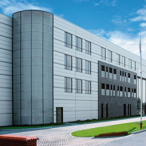 Kassetten-Fassadenverkleidung - OFFICE BUILDING AND WAREHOUSE MAGO - ALUCOBOND - Verbundwerkstoff / Aluminium / zum Einrasten