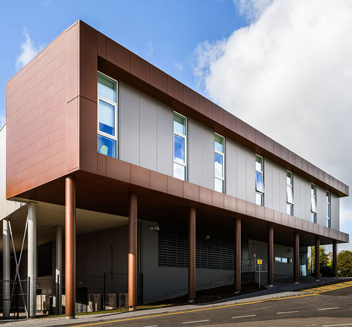 Paneel-Fassadenverkleidung - SOUTH LAKES BIRTH CENTRE - ALUCOBOND - Aluminium / Verbundwerkstoff / vertikal