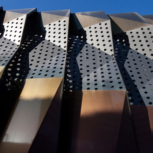 Kassetten-Fassadenverkleidung - AKASYA AVM - ALUCOBOND - Aluminium / zum Einrasten / nachhaltig