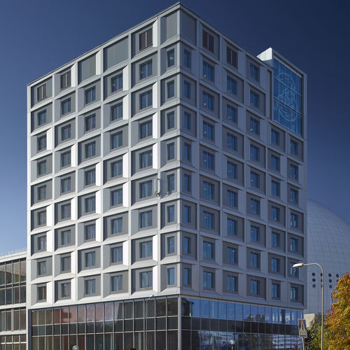 Paneel-Fassadenverkleidung - KVARTERET PELAREN - ALUCOBOND - Aluminium / Verbundwerkstoff / zum Einrasten