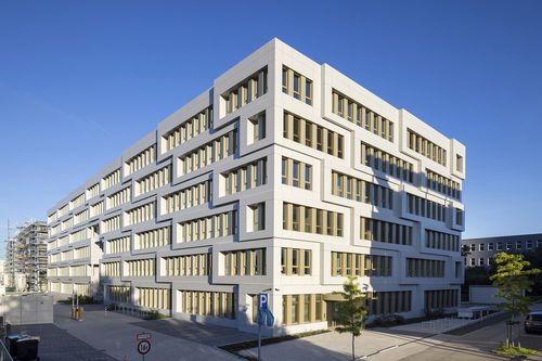 Aluminium-Verblendplatte - Adesso SE - ALUCOBOND - Verbundwerkstoff / für Fassaden / eloxiert