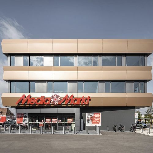 Verkleidungs-Verbundplatte - GEWERBE- UND VERWALTUNGSBAU BAD NEUSTADT - ALUCOBOND - für hinterlüftete Fassade / für Fassadenverkleidung / für Fassaden