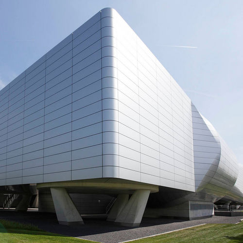 Paneel-Fassadenverkleidung - BMW WINDKANAL - ALUCOBOND - Aluminium / Verbundwerkstoff / zum Einrasten