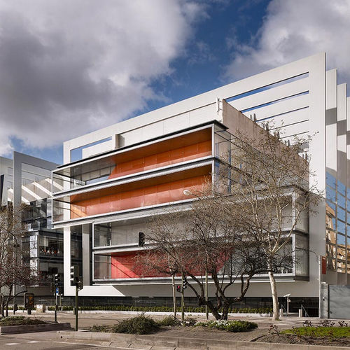 Paneel-Fassadenverkleidung - REPSOL HEADQUARTERS - ALUCOBOND - Aluminium / Verbundwerkstoff / zum Einrasten
