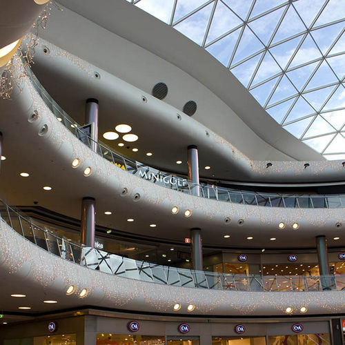 Kassetten-Fassadenverkleidung - MARINEDA SHOPPING CENTER - ALUCOBOND - Verbundwerkstoff / Aluminium / zum Einrasten