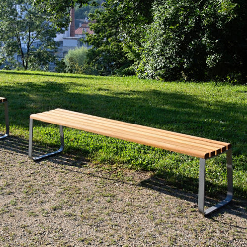 Moderne Bank für den öffentlichen Raum - INOA - GreenBlue Urban Ltd - Holz / Edelstahl / mit Rückenlehne