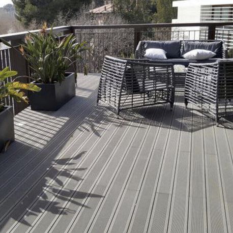 Verbundholzterrassendiele - plasticos escanero s.l - gerillt / wärmebehandelt / Clip-System