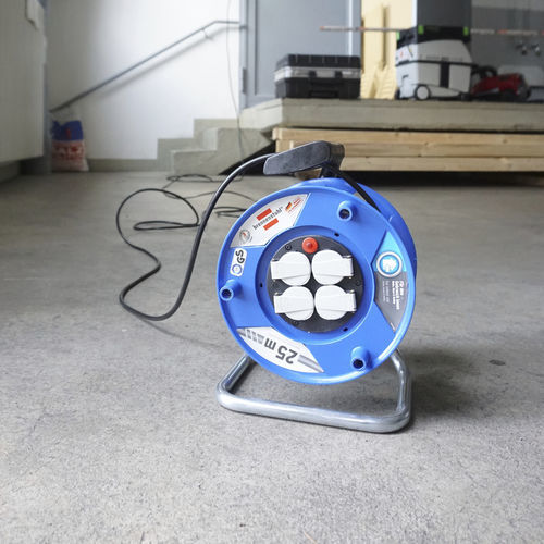 Kabeltrommel mit 4 Steckdosen - Garant - Brennenstuhl - Kurbel / IP20 / 3G 1,5mm