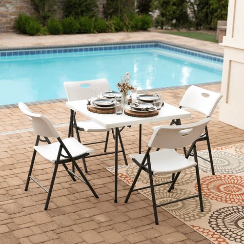 Moderner Tisch - 80273 - Lifetime - HDPE / Gestell aus heißlackiertem Stahl / quadratisch