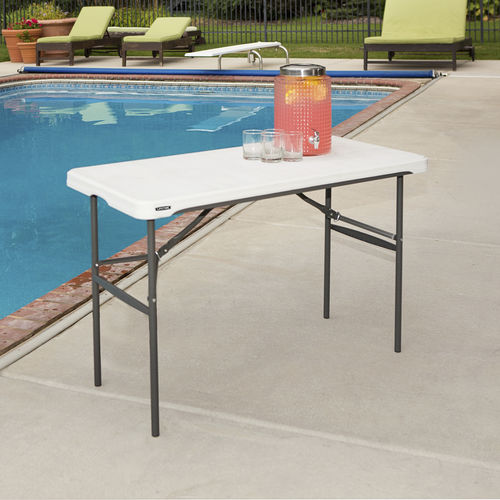 Moderner Tisch - 280478 - Lifetime - HDPE / Gestell aus heißlackiertem Stahl / rechteckig