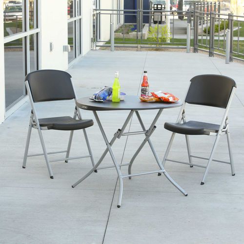 Moderner Tisch - 80351 - Lifetime - HDPE / Gestell aus heißlackiertem Stahl / rund