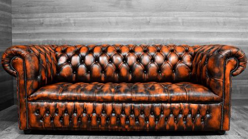 Chesterfield-Sofa - ORANGE - Harleq - Leder / orange / Buche