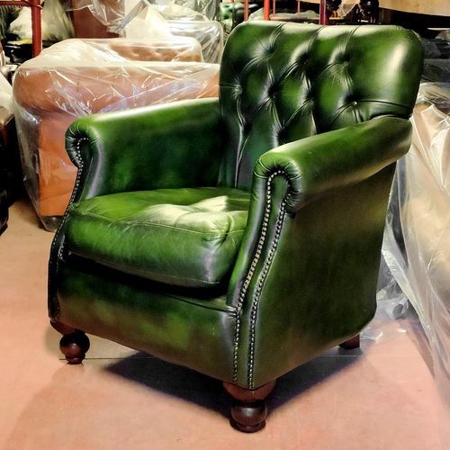 Chesterfield-Sessel - VINTAGE  - Harleq - Leder / grün / mit 4 Beinen