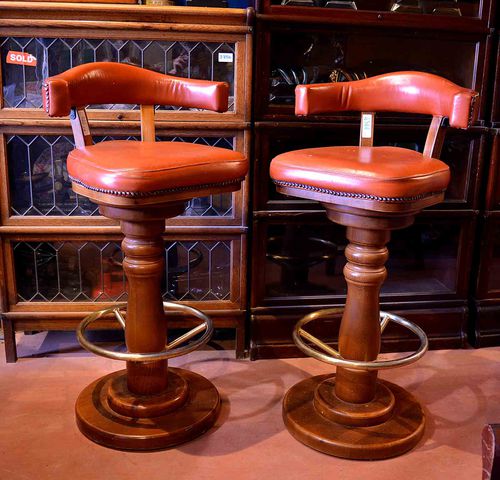 Klassischer Barhocker - Vintage - Harleq - Leder / Gestell aus Messing / Gestell aus Holz