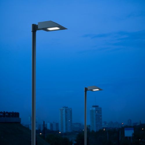 Straßenlaterne - IREGOR - BSI LIGHTING TECHNOLOGIES INC. - modern / Aluminiumguss / Edelstahl