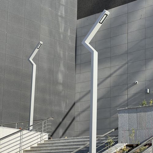 Straßenlaterne - IZERA - BSI LIGHTING TECHNOLOGIES INC. - modern / Aluminiumguss / Edelstahl
