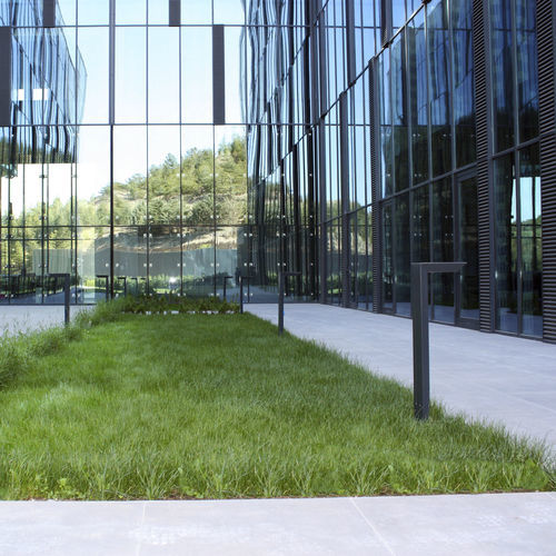 Moderner Leuchtpoller - ILOFT R - BSI LIGHTING TECHNOLOGIES INC. - extrudiertes Aluminium / LED / IP65