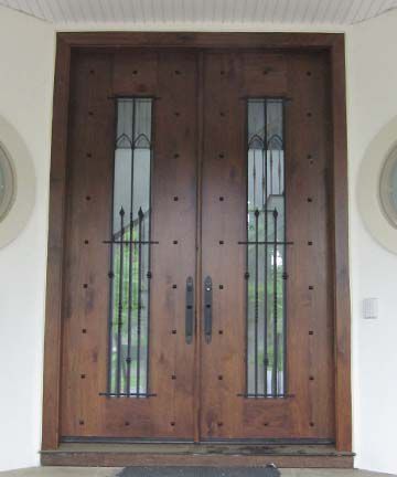 Eingangstür - OLD WORLD : OW-228 - Granddoors - Nussbaum / einflügelig / halbverglast