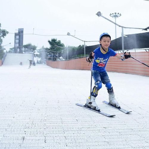 Polypropylen-Bodenbelag - ARTIFICIAL SKI SLOPE - Shanghai Weidan Decorative Materials Co., Ltd - für Sportanlage / aus Fliesen / perforiert