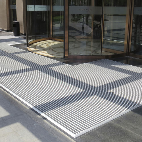 Eingangsmatte für öffentliche Einrichtungen - WJX - Shanghai Weidan Decorative Materials Co., Ltd - Gummi / Aluminium / Schmutzfang