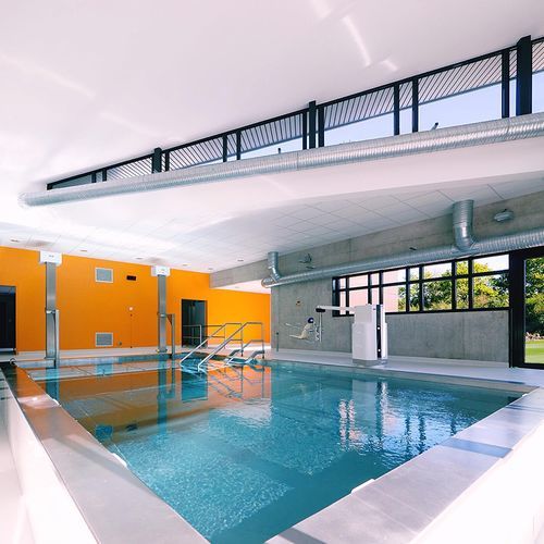 Rehabilitationsschwimmbecken - PISCINE DE RÉÉDUCATION  - France REVAL - selbsttragend / maßgefertigt / Schwimmbahn
