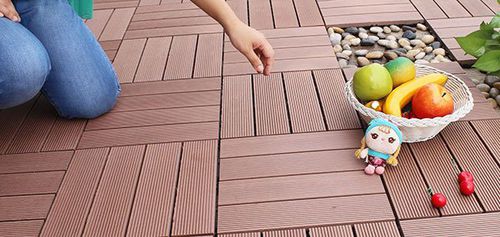 Bodenbelag / Verbundmaterial aus Holz - TRADITIONAL - Protechwood International Limited - für den Außenbereich / für Wohnhaus / Rollen