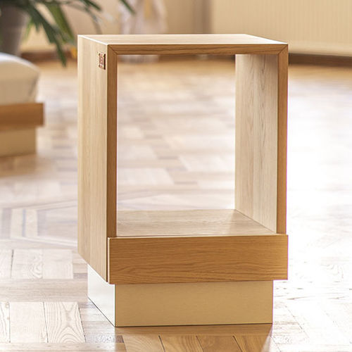 Nachttisch / minimalistisches Design - Vira Gold - Kaissu - Eiche / Massivholz / Natureiche