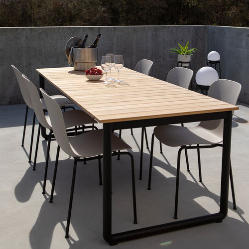 Moderner Esstisch - Patio - SACKit - Teakholz / Gestell aus gestrichenem Aluminium / rechteckig