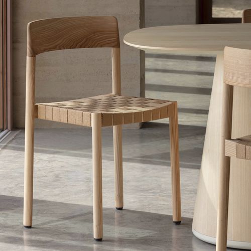 Moderner Stuhl - NELA - Vergés - für Außenbereich / Esche / Gestell aus Holz
