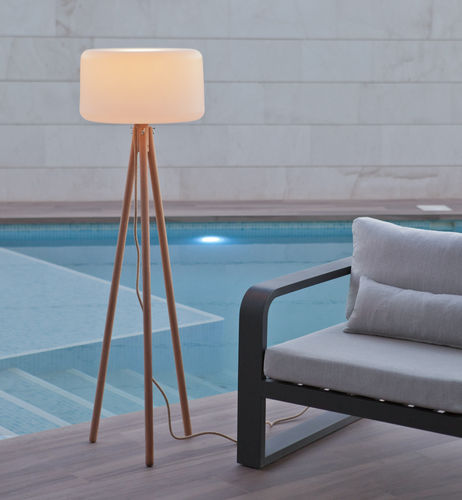 Stehleuchte - CHLOE 140 - NEWGARDEN - Holz / Polyethylen / modern