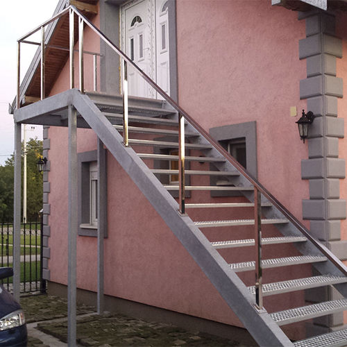 Gerade Treppe - Ban-Inox - Metallstufen / mit Metallstruktur / für Privatgebrauch