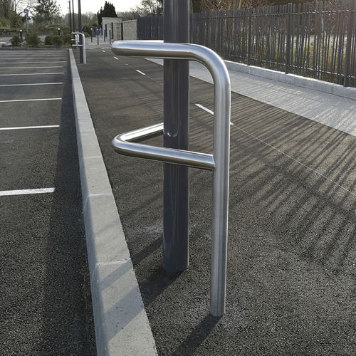 Parkplatzsperre - ANGLE RENFORCÉ - Activia Mobilier Urbain