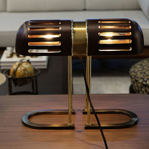 Tischlampe - Turing - WOOD TAILORS CLUB - poliertes Messing / gebürstetes Messing / Nussbaum