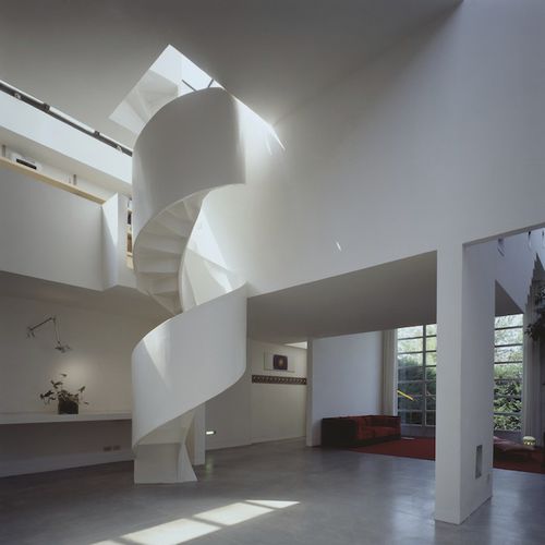 Spindeltreppe - U-CNS - Unica living design Poland - Betonstufen / Stahlbeton / modern