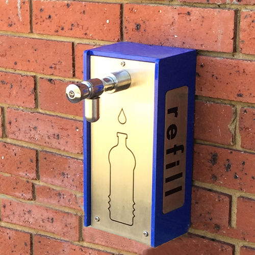 Wandmontierter Trinkbrunnen - BF200W - Urban Fountains and Furniture - für Außenbereich / Metall / für öffentliche Bereiche